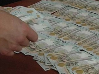 На протяжении ночи ликвидировано в Киеве три банковских учреждения, которые организовали конвертационные центры