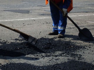 За ремонт улицы Саперно-Слободской подрядчик получит кругленькую сумму