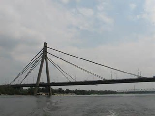На Московском мосту и мосту Метро будут ремонтировать дорогу
