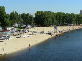 В Киеве назвали 11 мест для купания