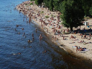 К пляжному сезону в Киеве будут готовить 11 городских централизованных пляжей