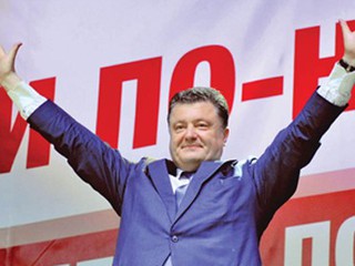 Президент Петр Порошенко фактически слил ряд округов одиозным персонажам