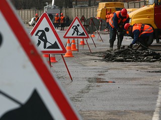 Ремонт дорог в Киеве продолжается