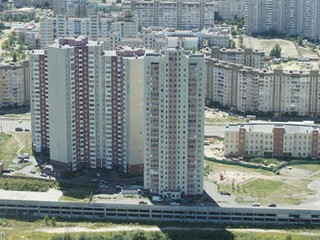 Участок площадью 500 кв м находится на углу улиц Сабурова и Электротехнической