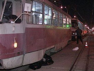 Трамвай, следовавший по маршруту №8 переехал насмерть мужчину