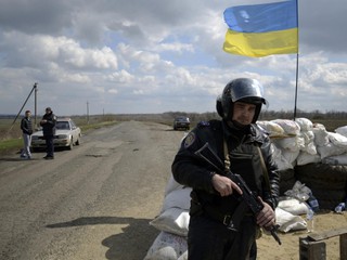 Вокруг Киева появляются блокпосты 
