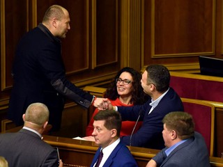 Виталий Кличко побеждает Борислава Берёзу