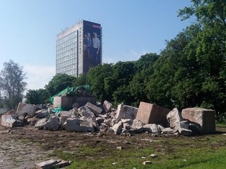Памятник чекистам в Киеве уничтожили