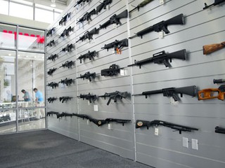 Оружейные магазины закрываются 