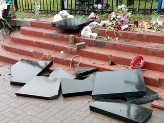 Мемориал Небесной сотни в Киеве разрушили