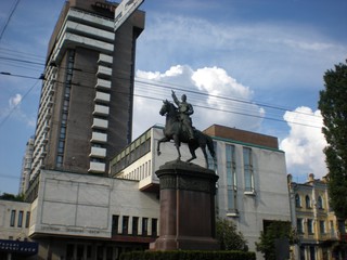 Памятник Николаю Щорсу хотят снести