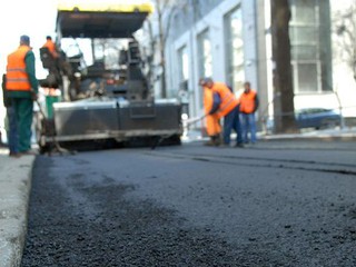 Ремонтировать дороги в Киеве будут ночью