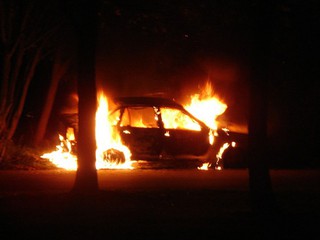 В Киеве горят авто