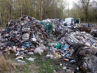 Львовский мусор в Чернобыльской зоне