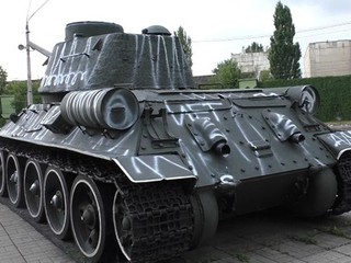 Памятник танкистам разрисовали пьяные 