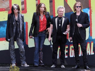 Из-за событий в Украине Aerosmith отказались от концерта 