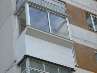 Застеклённые балконы никто трогать не будет