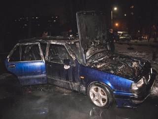 В Киеве сгорел автомобиль Lancia