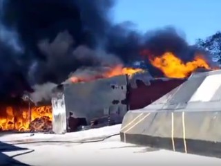 Пожар на фабрике под Киевом 