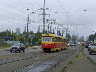 На улице Алма-Атинской реконструируют трамвайную линию