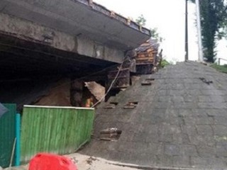 Позорная реконструкция моста в Киеве