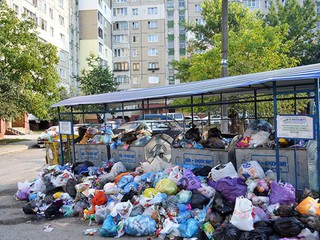 Киевские власти намерены поднять тарифы на вывоз мусора