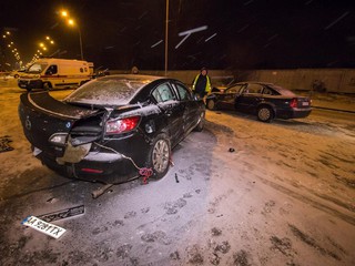 В Киеве столкнулись три автомобиля