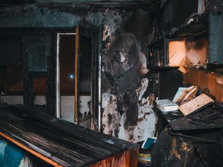 На улице Бальзака сгорела квартира