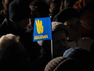 Свобода продолжает набирать голоса в Киеве