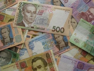 Киевлянам говорят о росте зарплат 